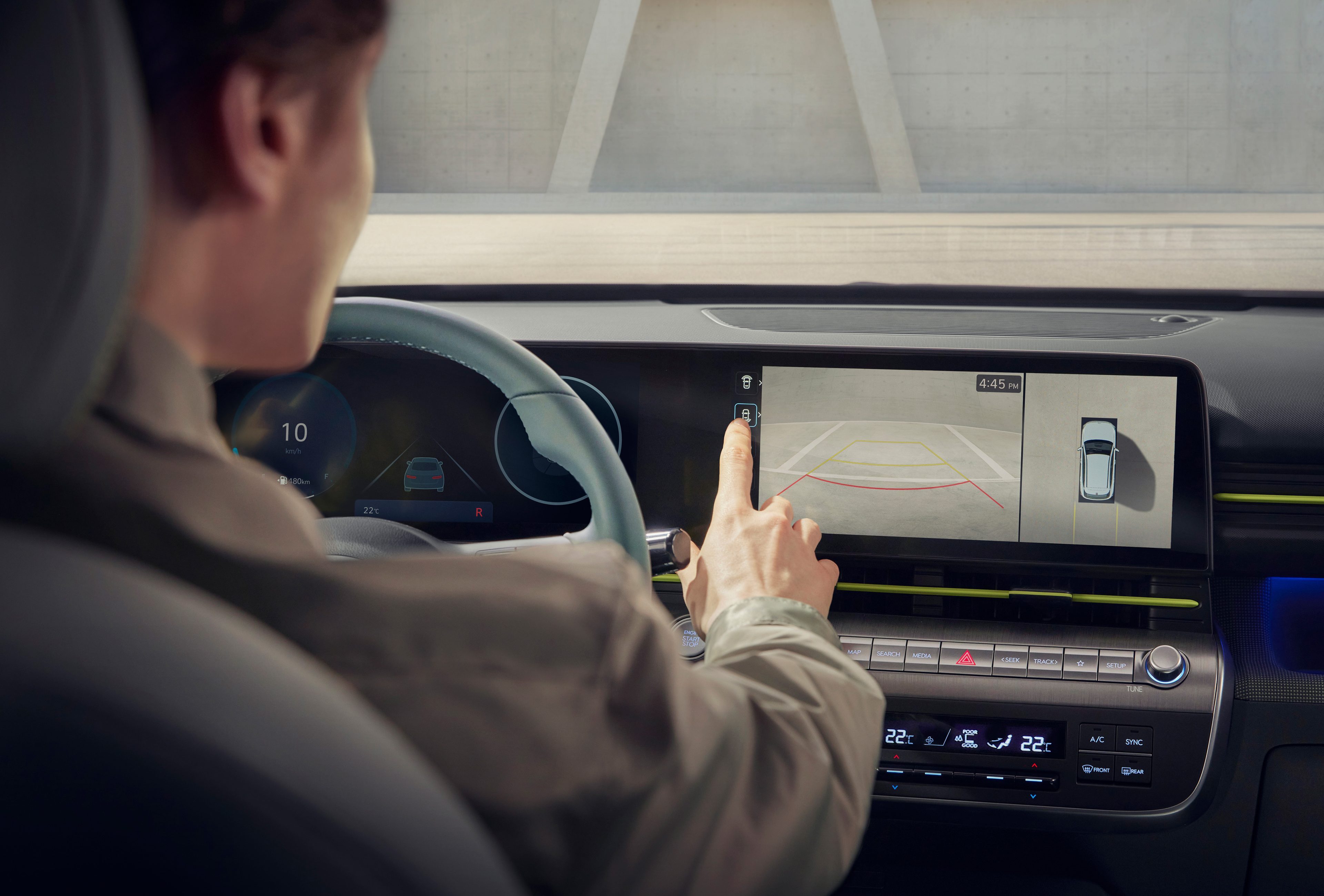 KONA Mild-Hybrid touchscreen