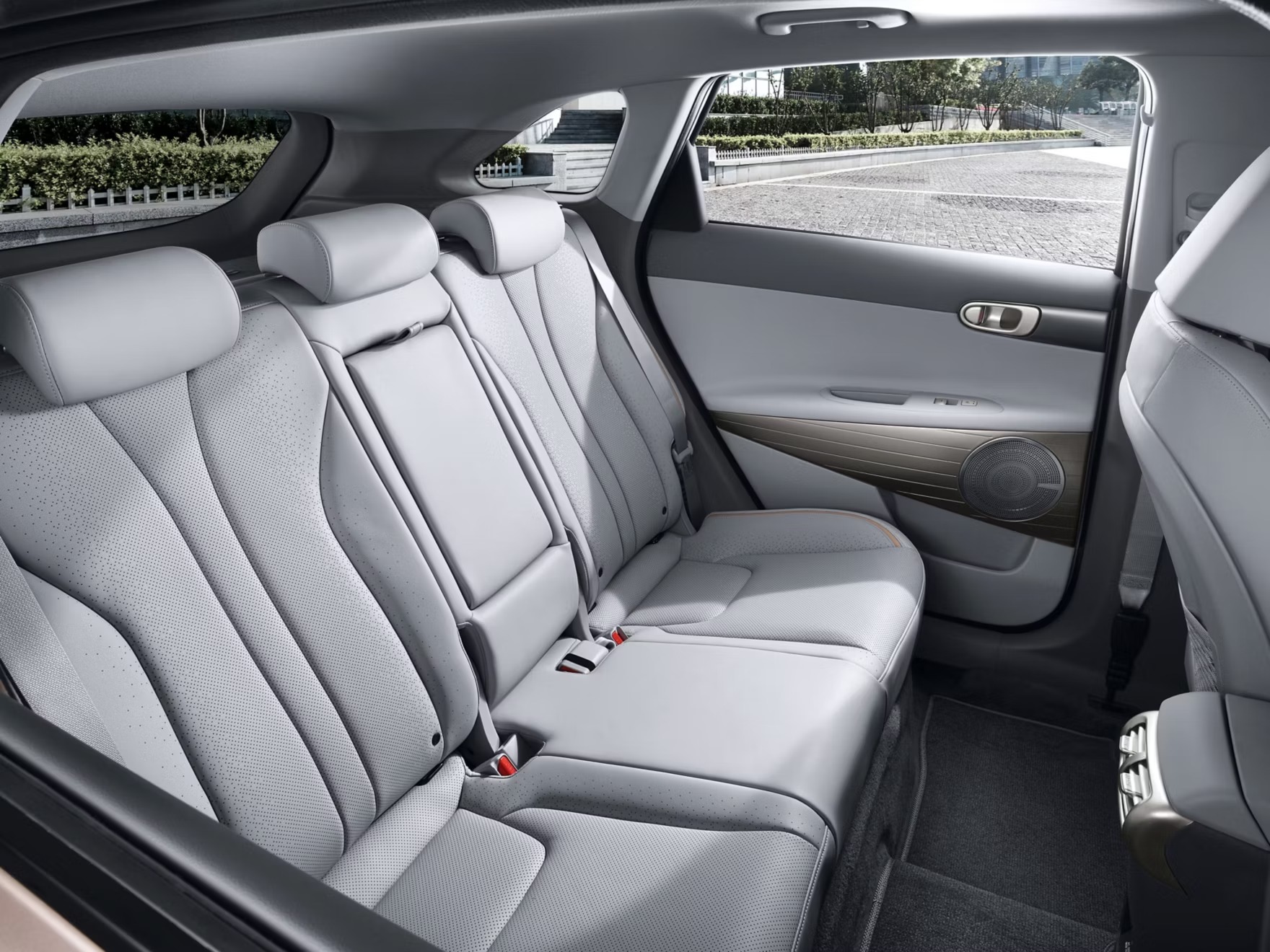 Hyundai NEXO backseat