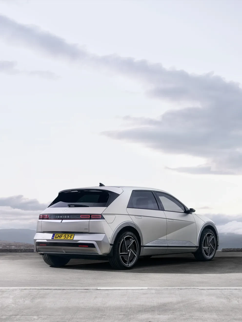 Hyundai IONIQ 5 header