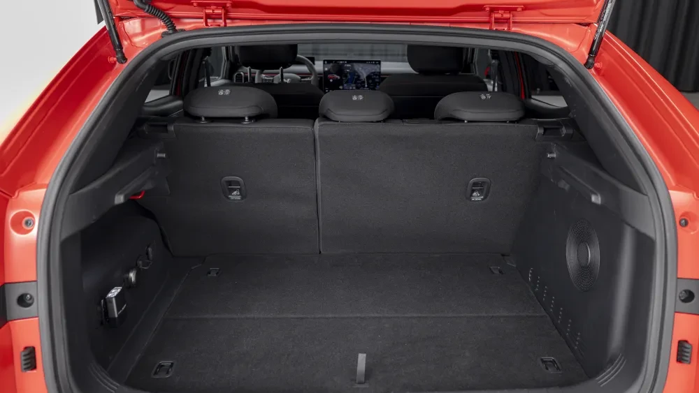 Hyundai IONIQ 3 kofferbak vrijstaand