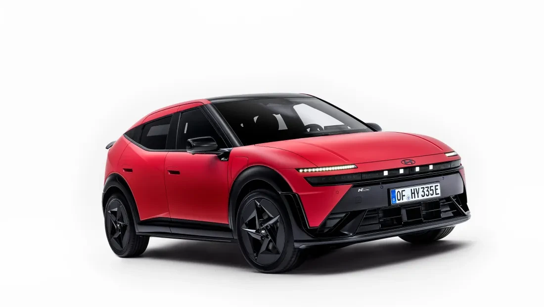 Hyundai IONIQ 3 rechter/schuine voorkant vrijstaand